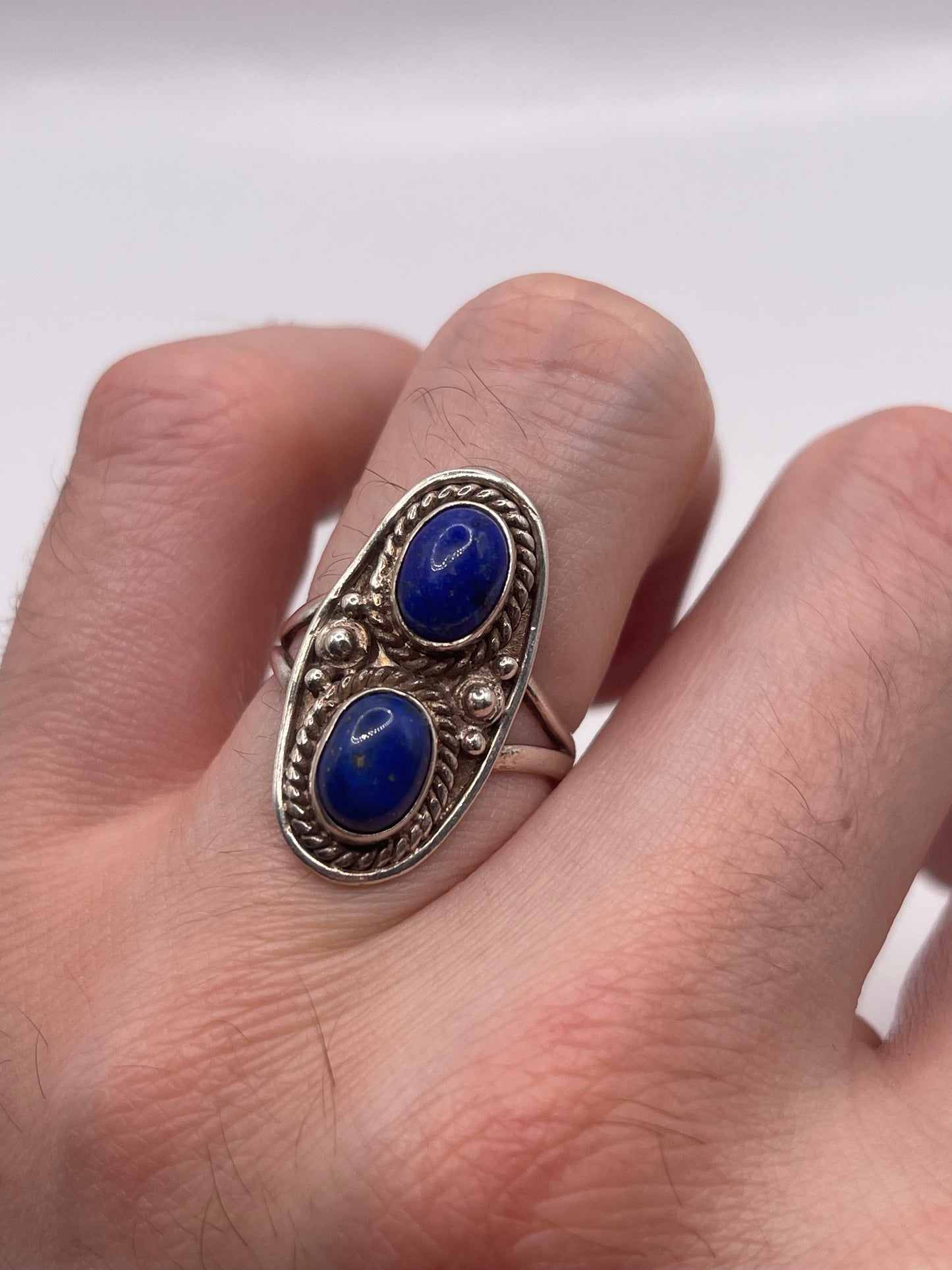Silver lapis lazuli ring