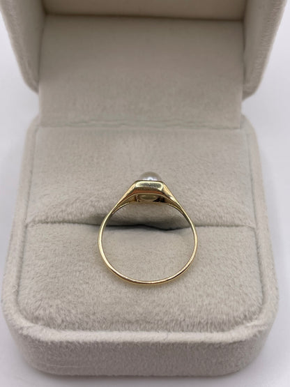 9ct gold pearl ring