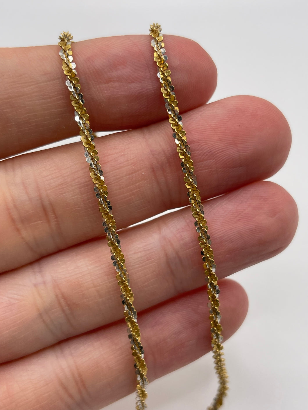 9ct gold chain 379