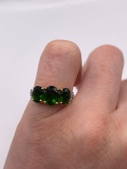 9ct gold diopside and diamond ring