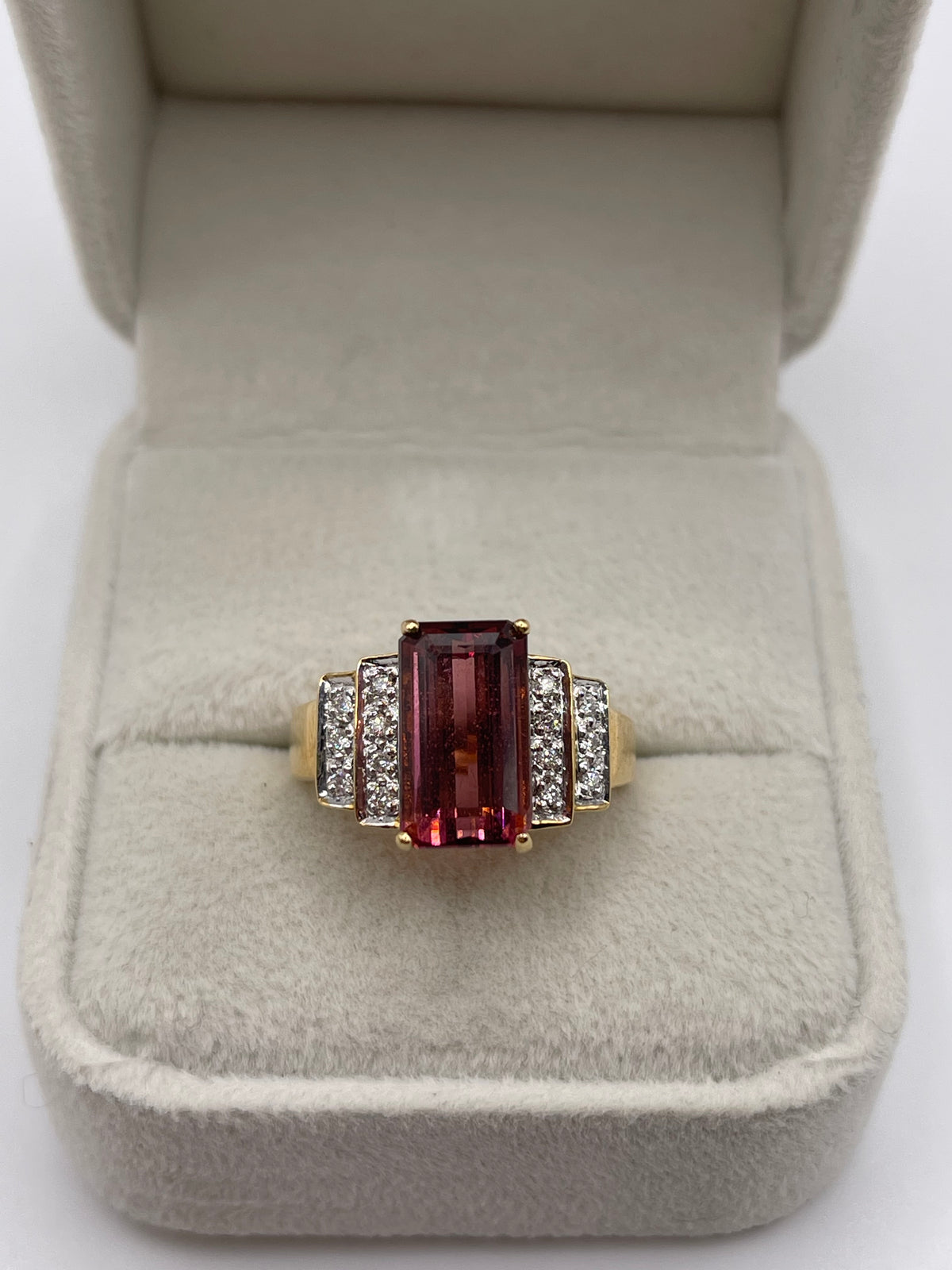18ct gold tourmaline and diamond ring