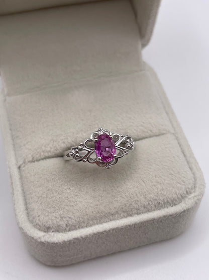 18ct white gold pink sapphire ring