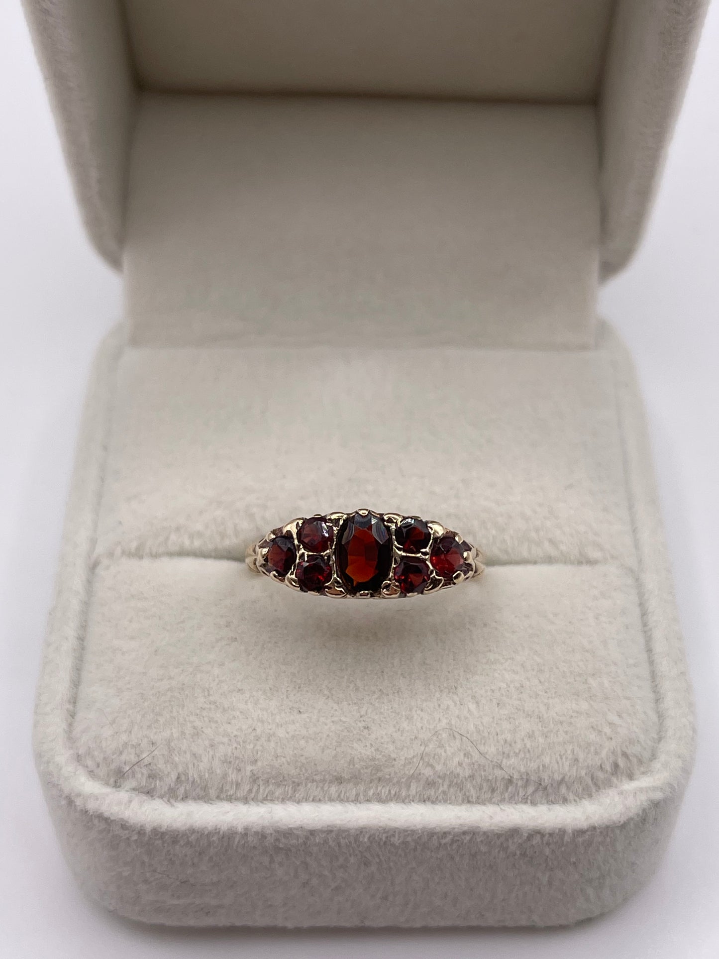 9ct gold garnet cluster ring