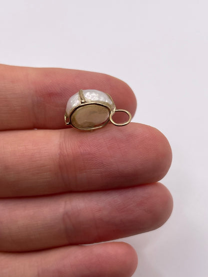 9ct gold pearl pendant
