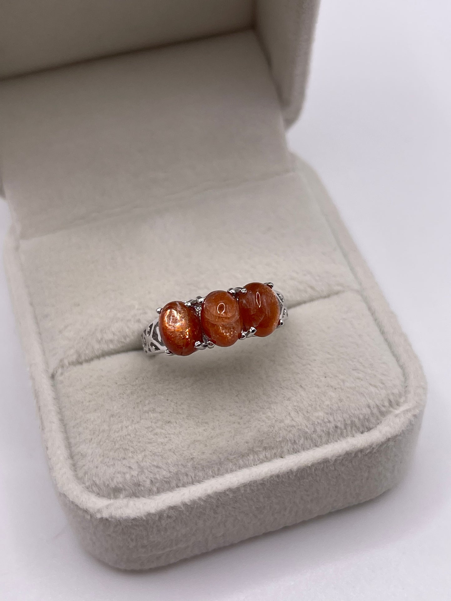 9ct white gold sandstone ring