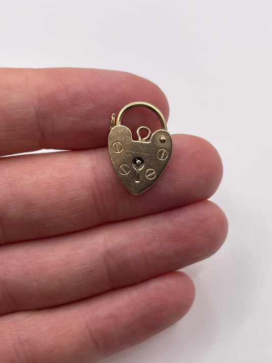 9ct gold padlock 13