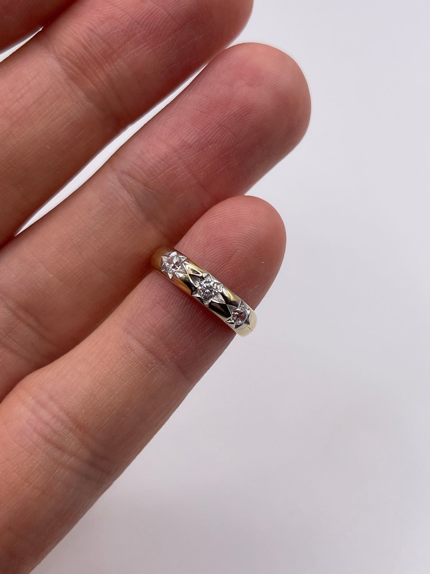 9ct gold cz gypsy ring