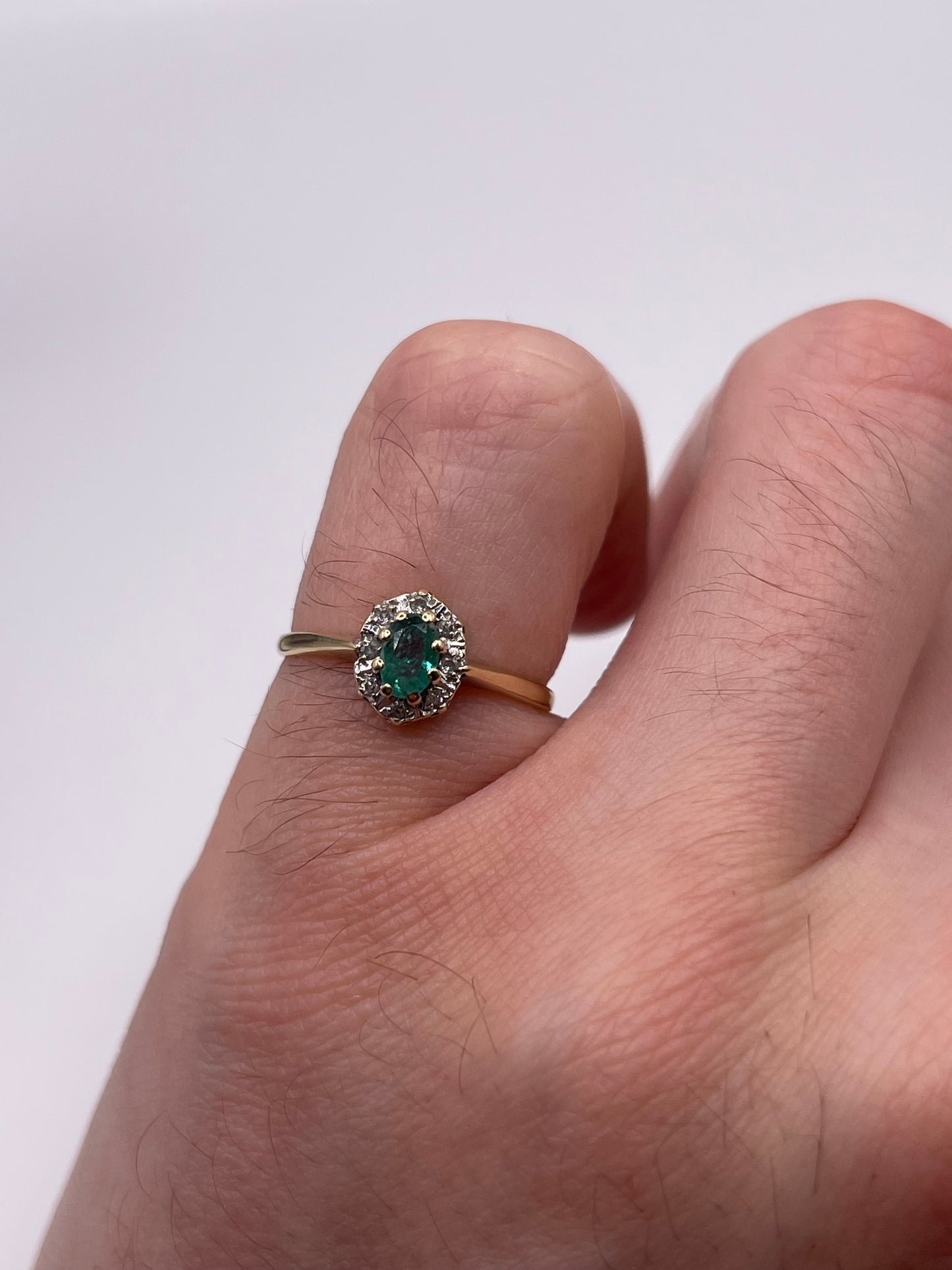 9ct gold emerald and diamond ring
