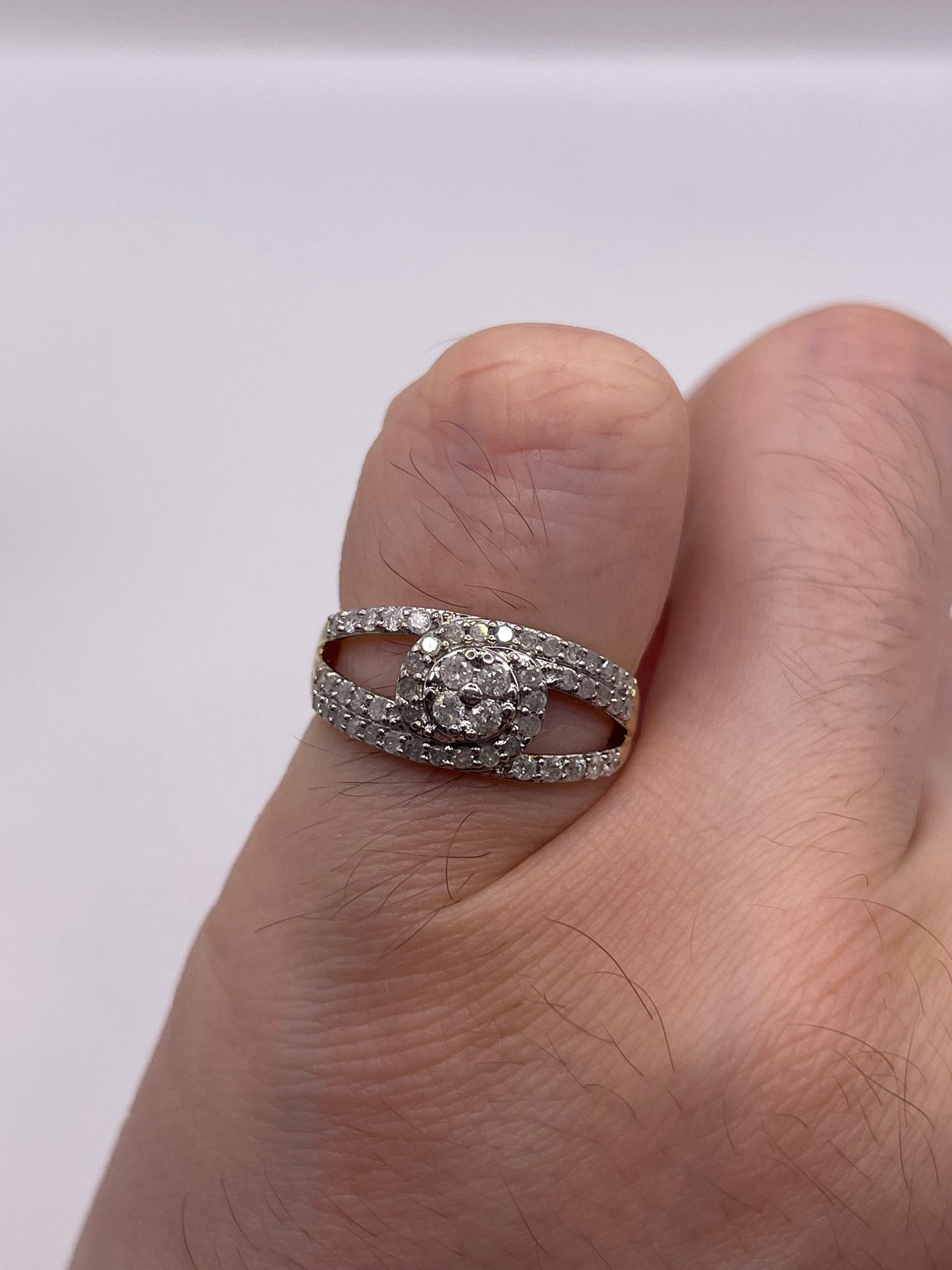 9ct gold diamond cluster ring
