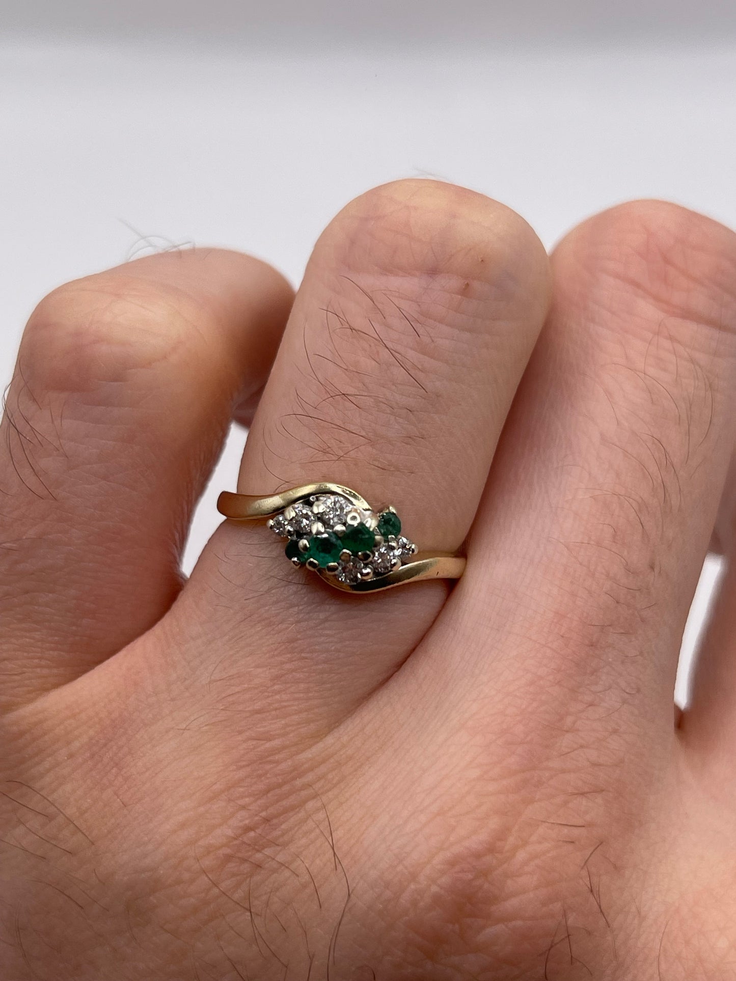9ct gold emerald and diamond ring