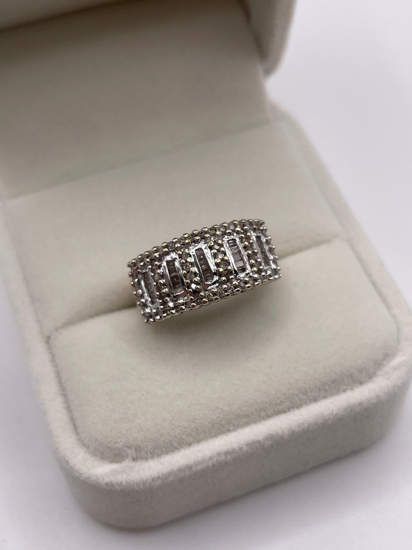 9ct gold diamond cluster ring
