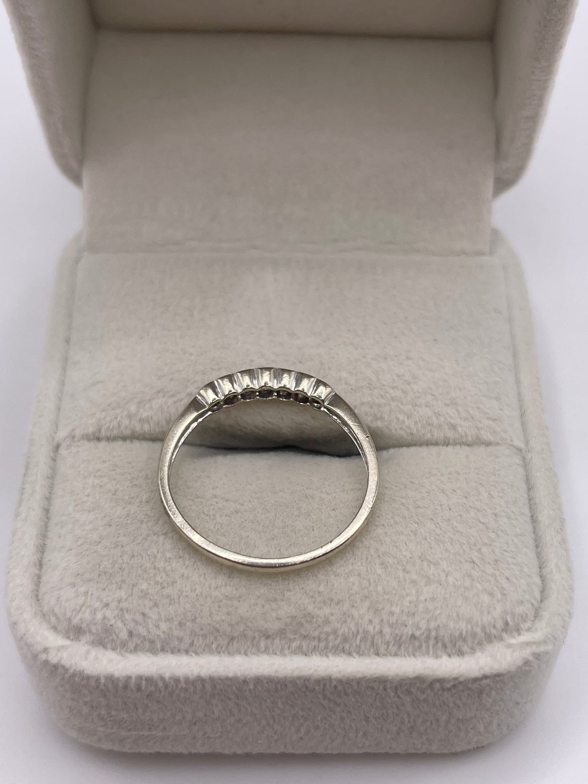 9ct white gold diamond ring