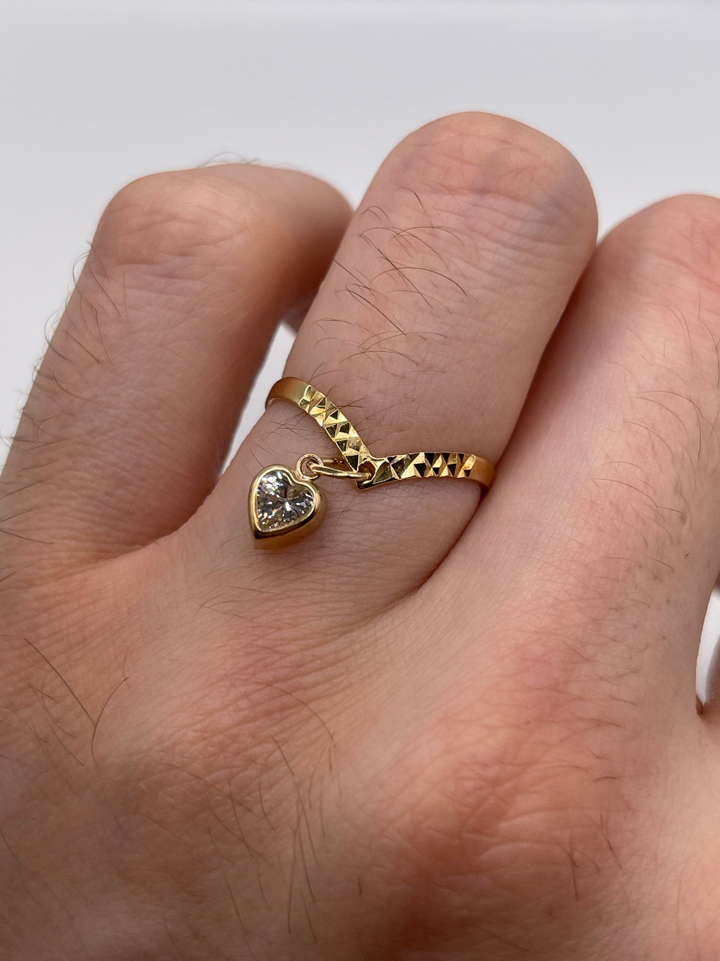 9ct gold cz heart ring