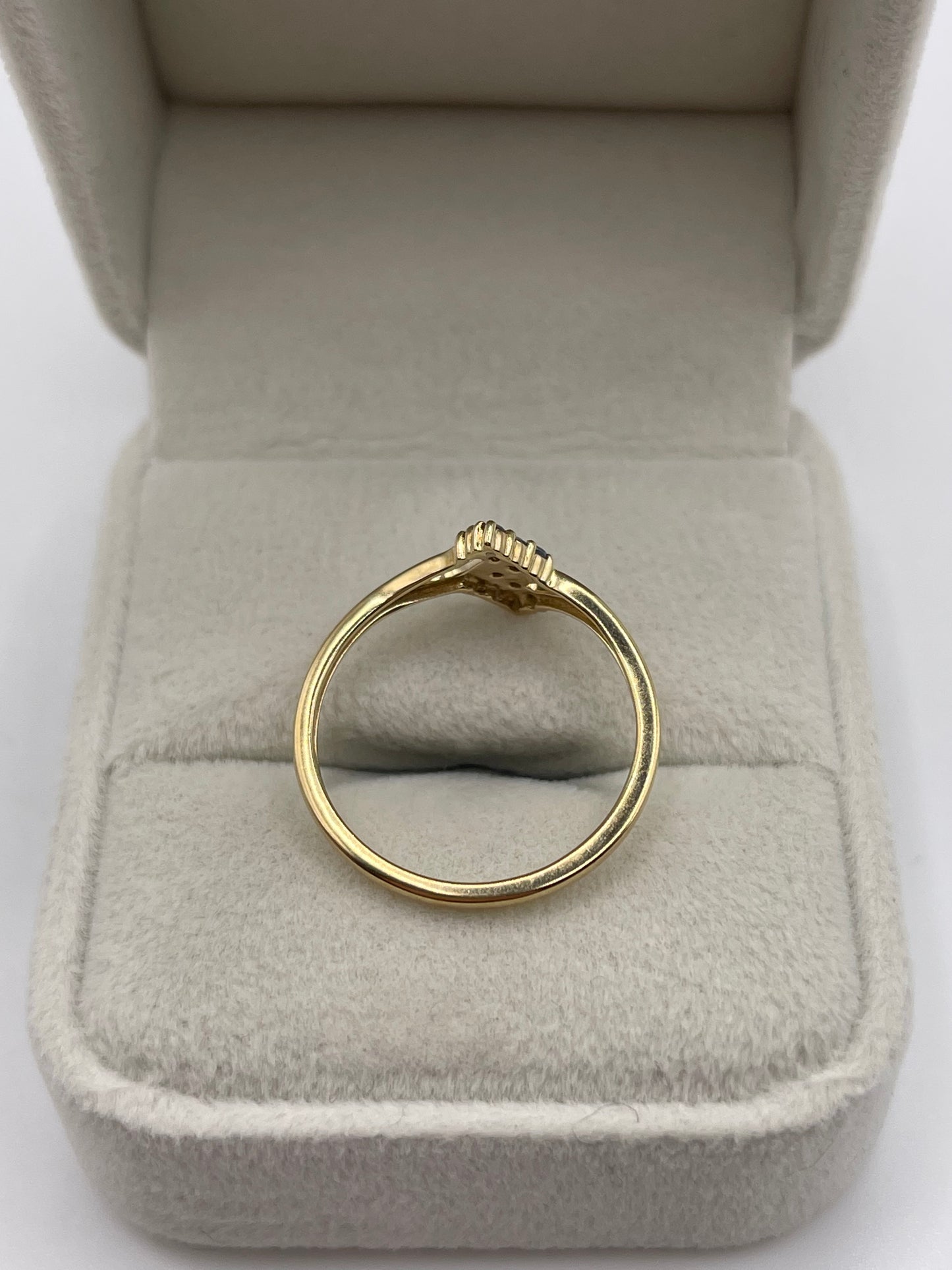 9ct gold alexandrite ring