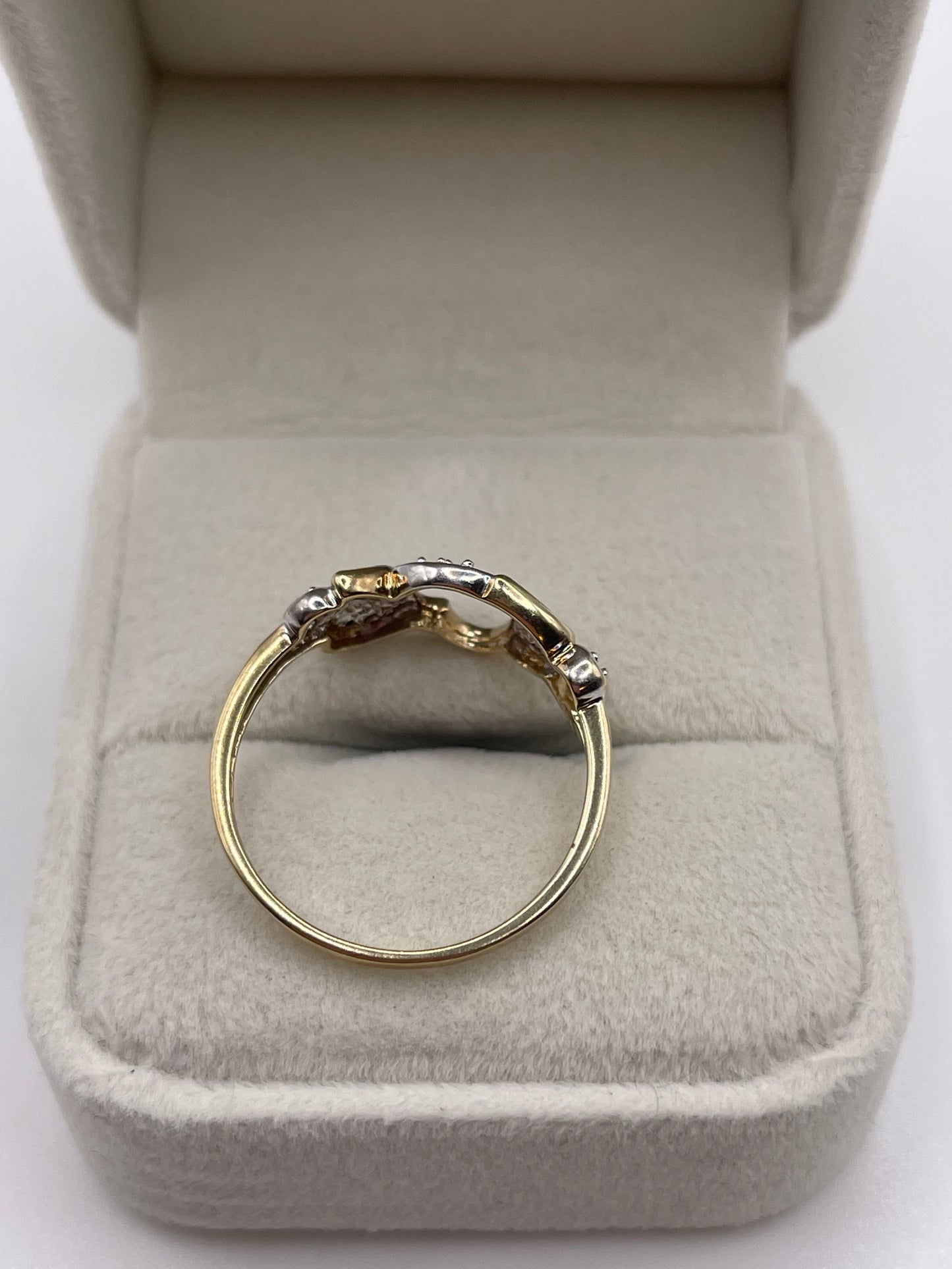 9ct gold diamond ring