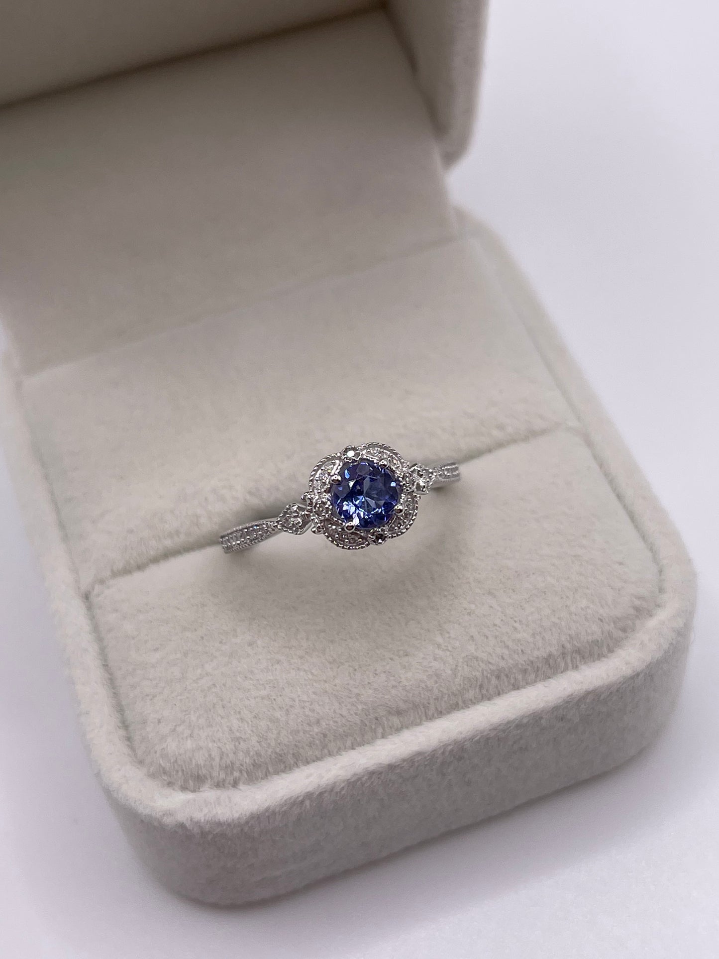 9ct white gold tanzanite and diamond ring
