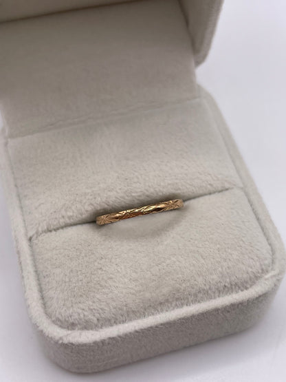 9ct rose gold patterned band