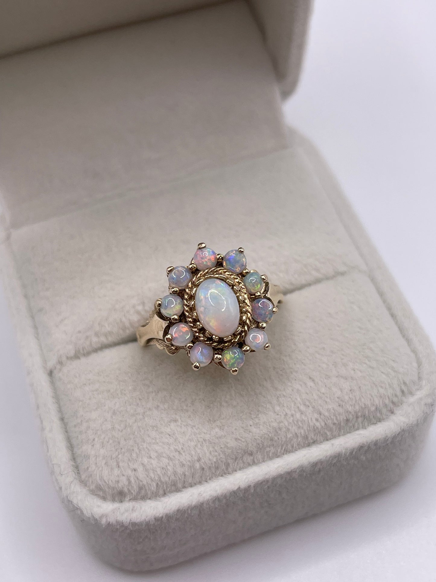 9ct gold opal cluster ring