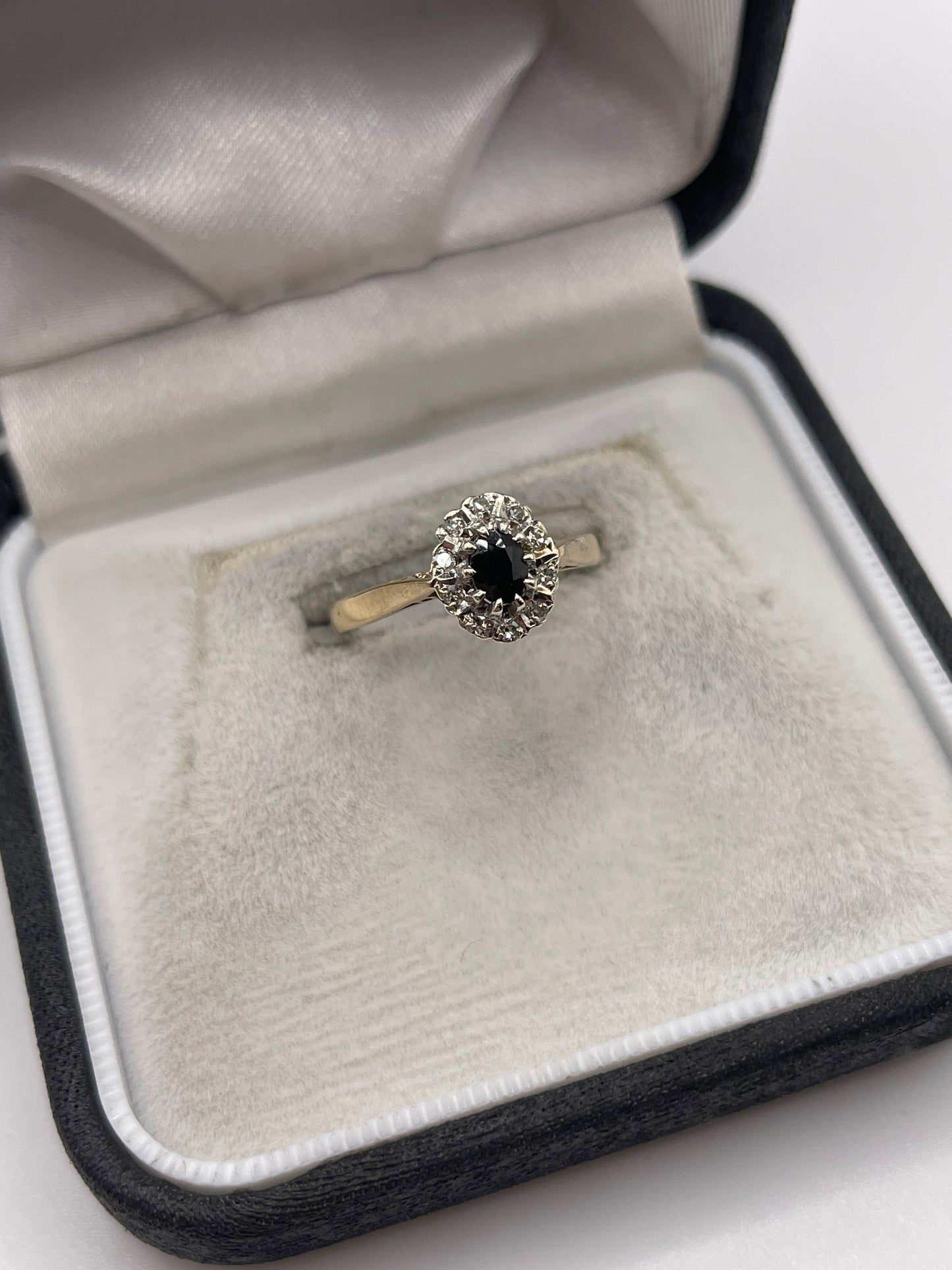 9ct gold sapphire and diamond ring