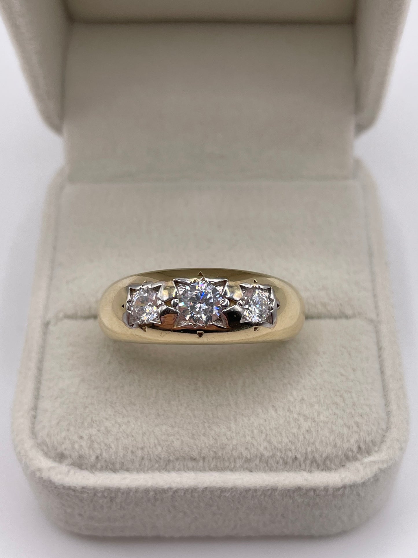 9ct gold cz gypsy ring