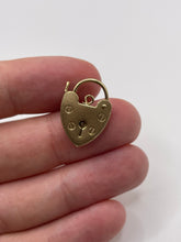 Load image into Gallery viewer, 9ct gold padlock 73
