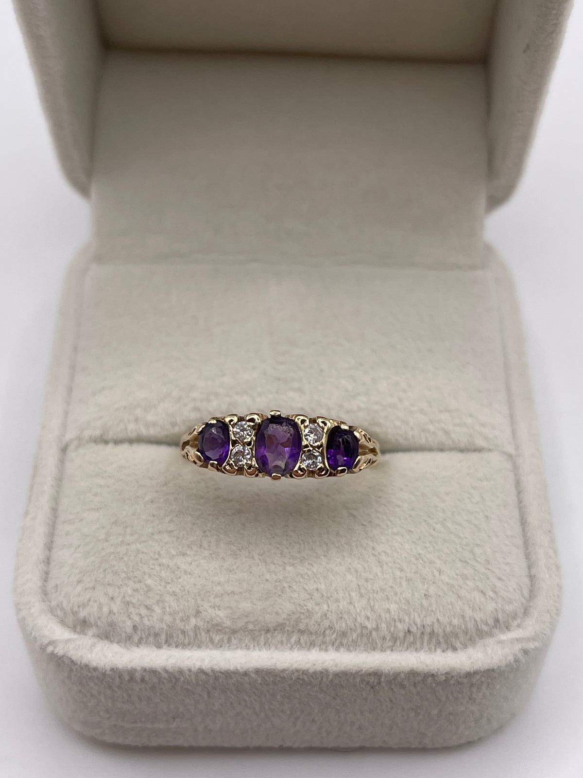 9ct gold amethyst and diamond ring