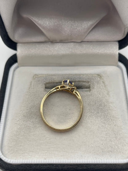 14ct gold tanzanite and diamond ring