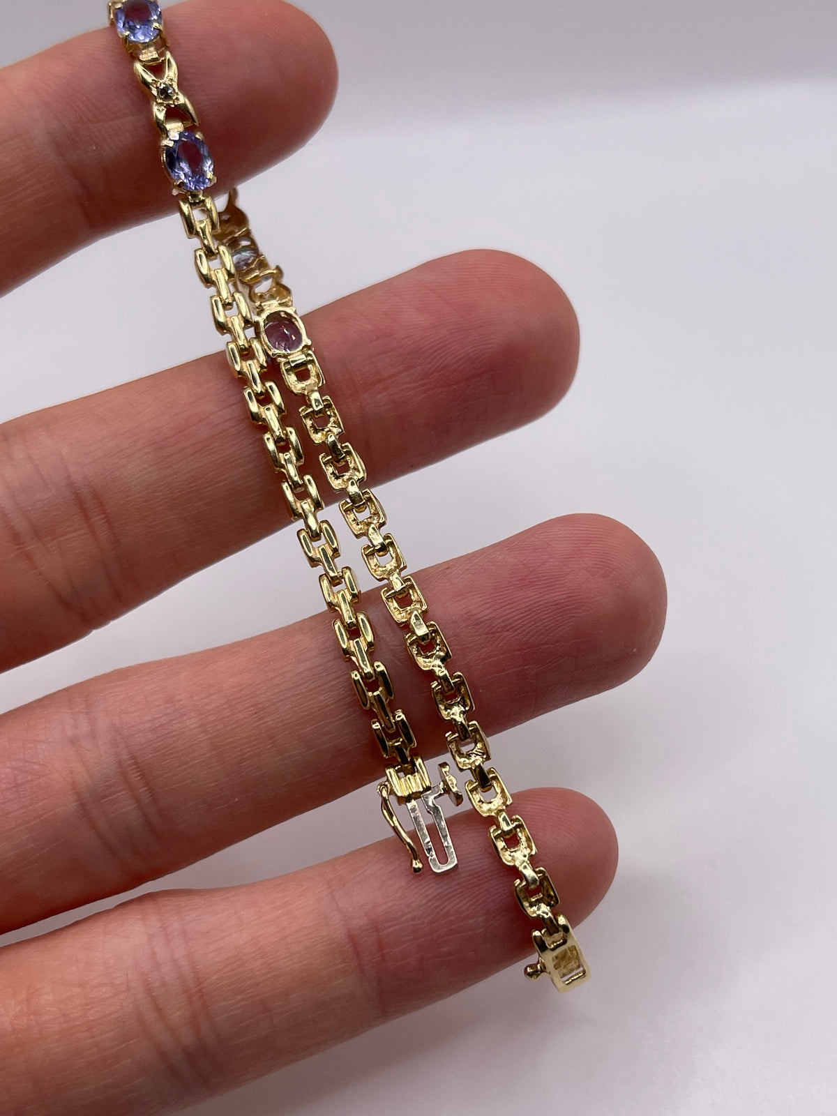 14ct gold tanzanite and diamond bracelet