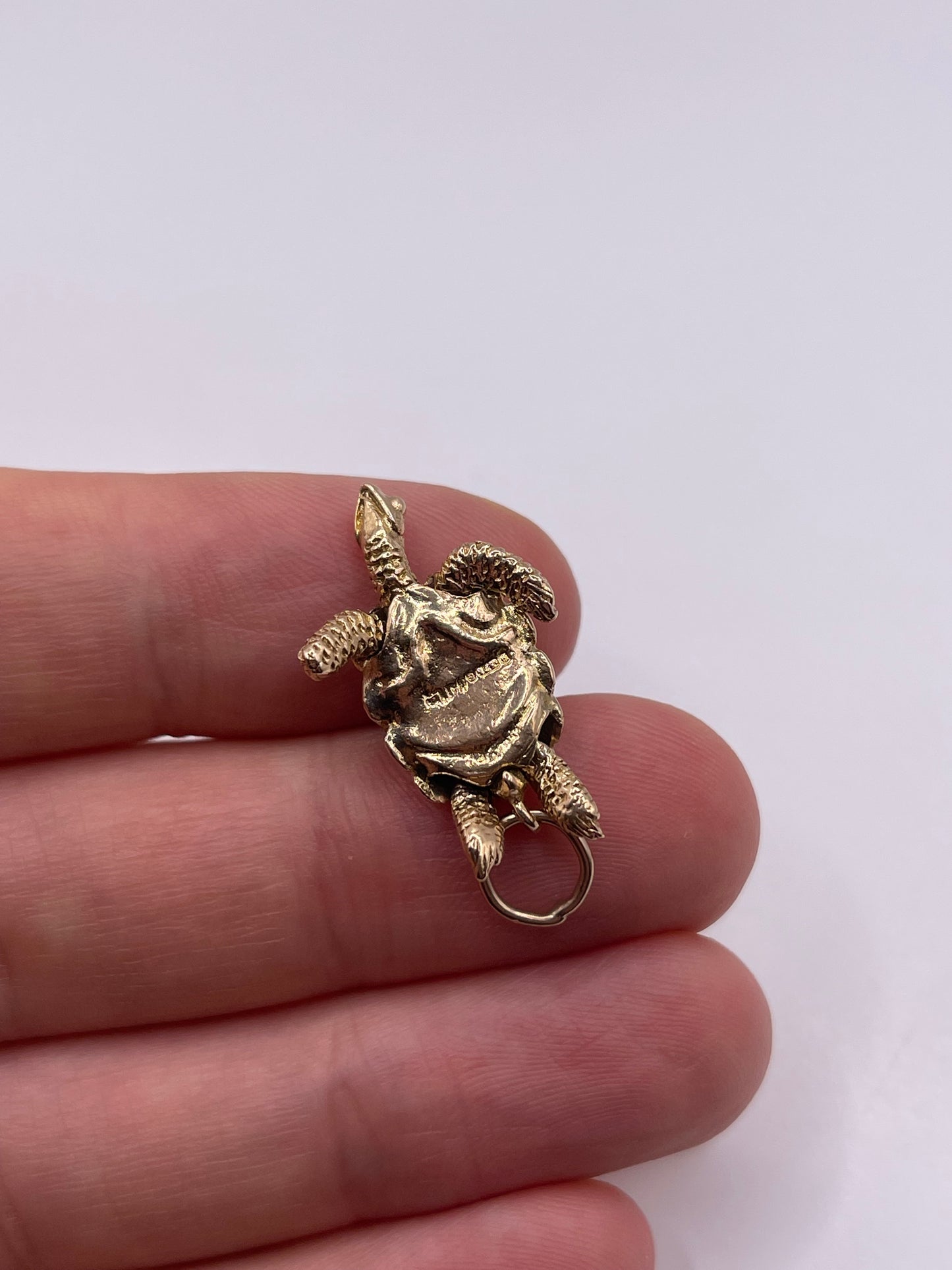9ct gold turtle charm