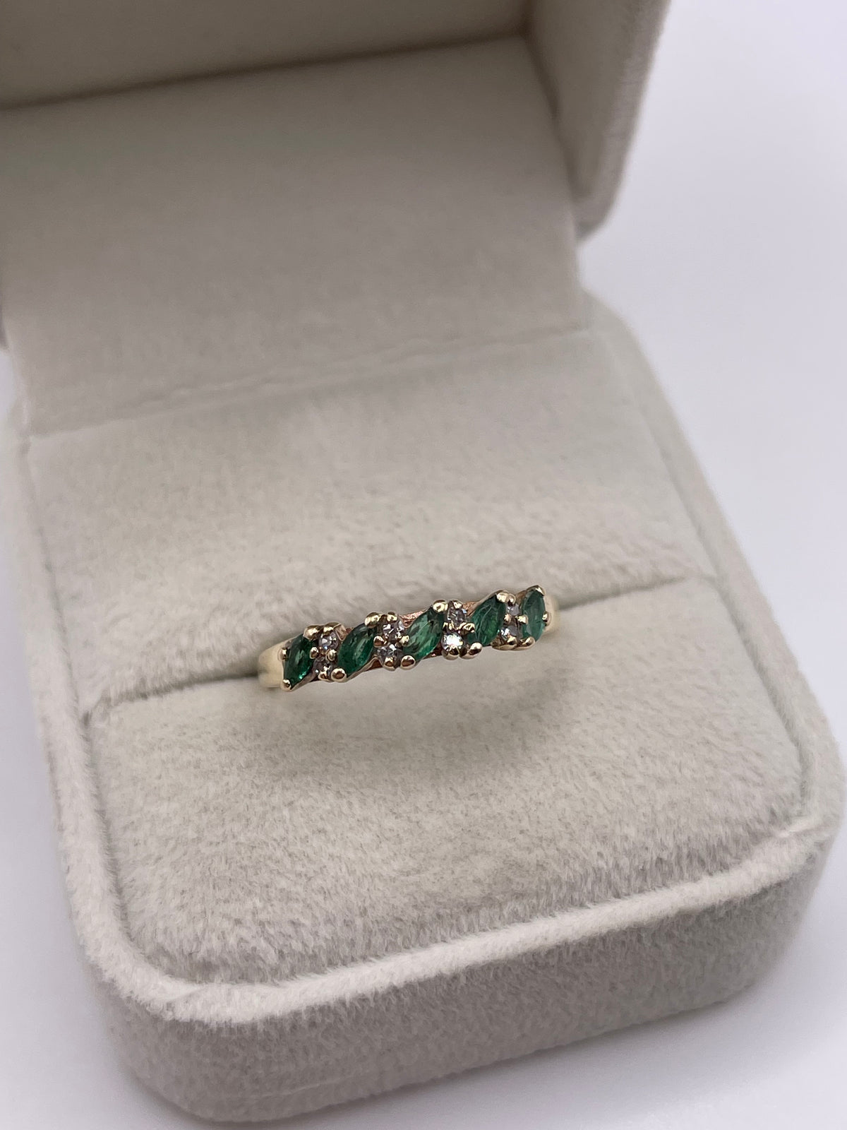 9ct gold emerald and diamond ring