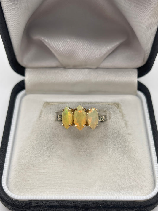 9ct gold opal and alexandrite ring