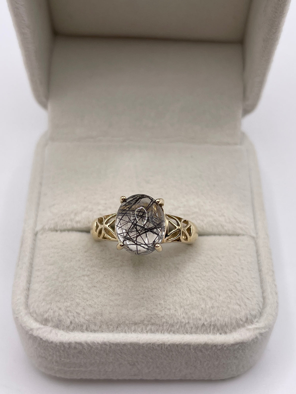9ct gold rutile quartz ring