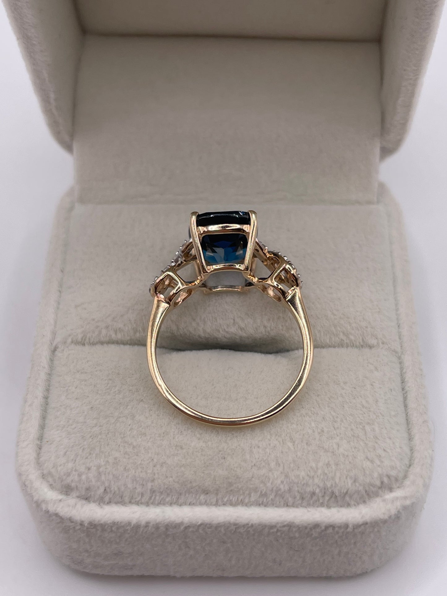 9ct gold topaz and zircon ring