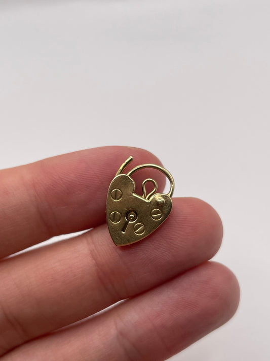 9ct gold padlock 42