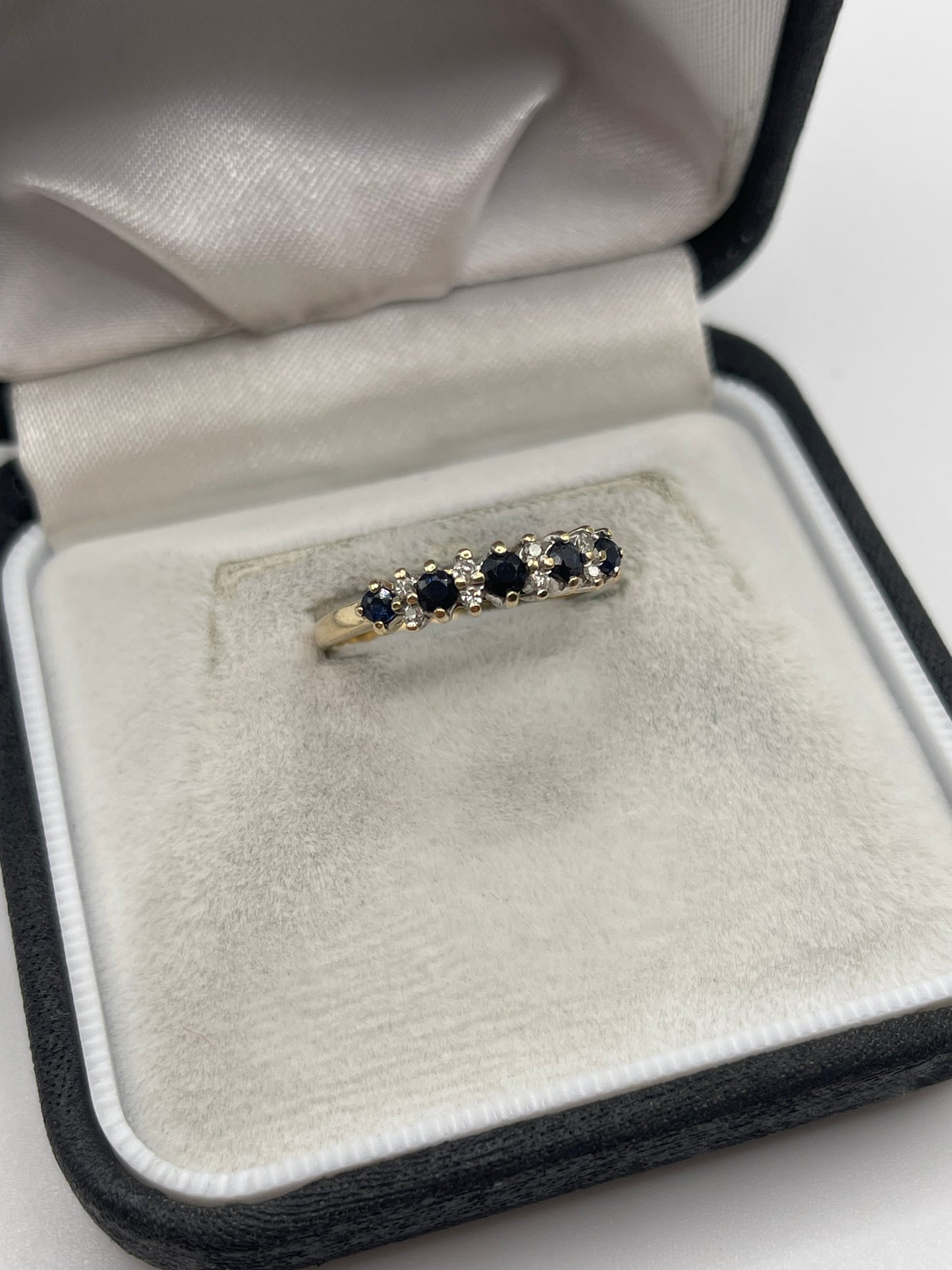 9ct gold sapphire and diamond ring