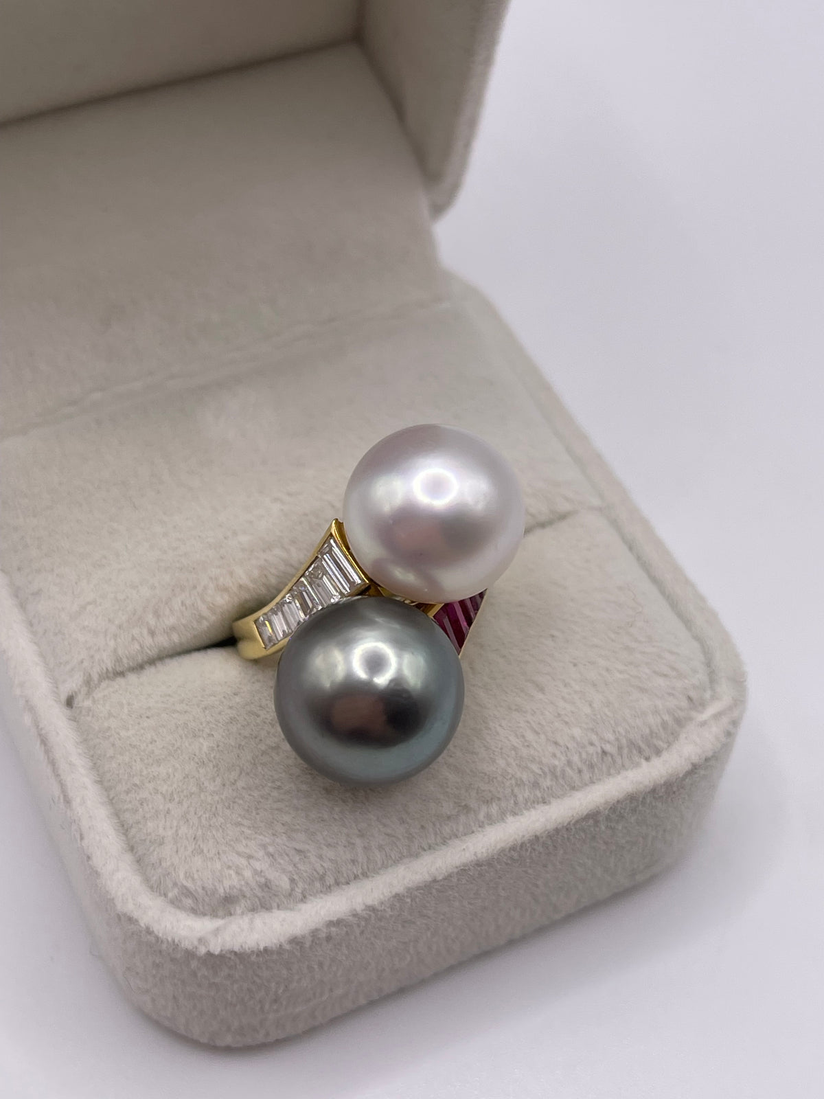 18ct gold pearl, ruby and diamond ring