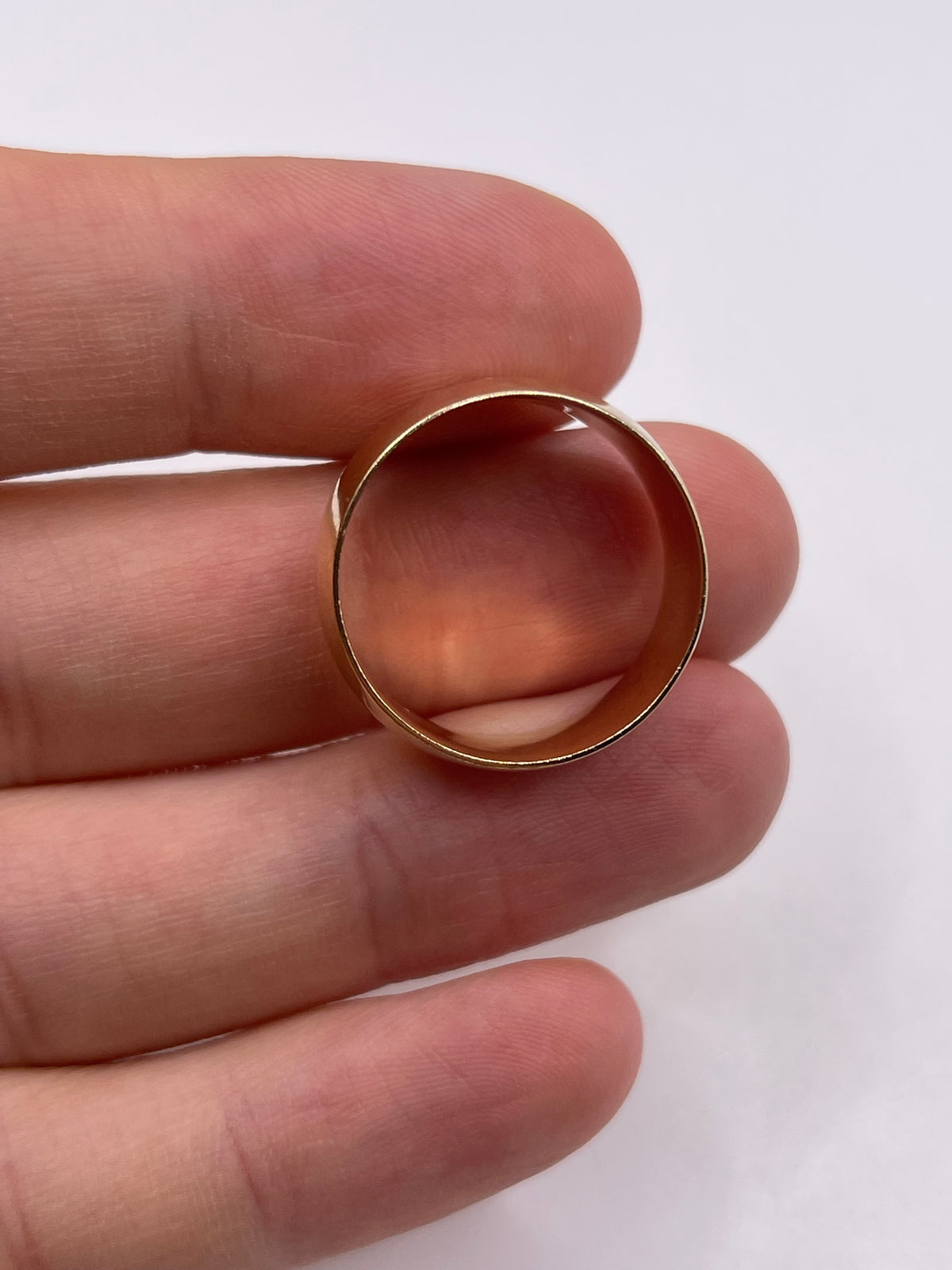 9ct gold band