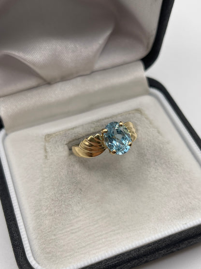 9ct gold topaz ring