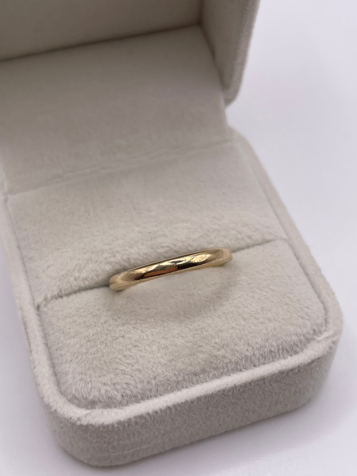 9ct gold band