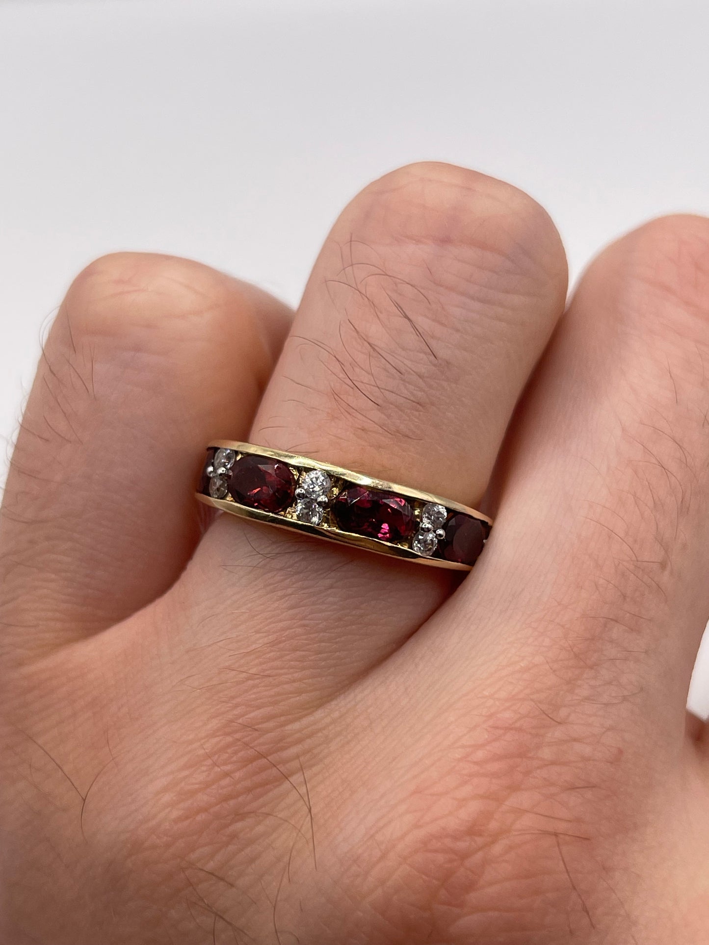 9ct gold garnet and zircon ring