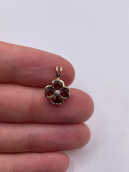 9ct gold garnet and diamond clover pendant