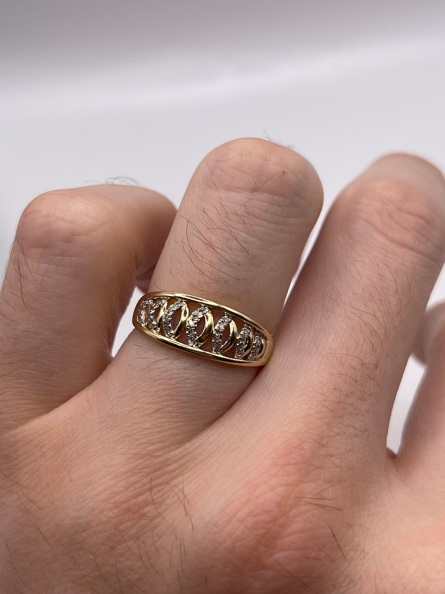 9ct gold diamond ring