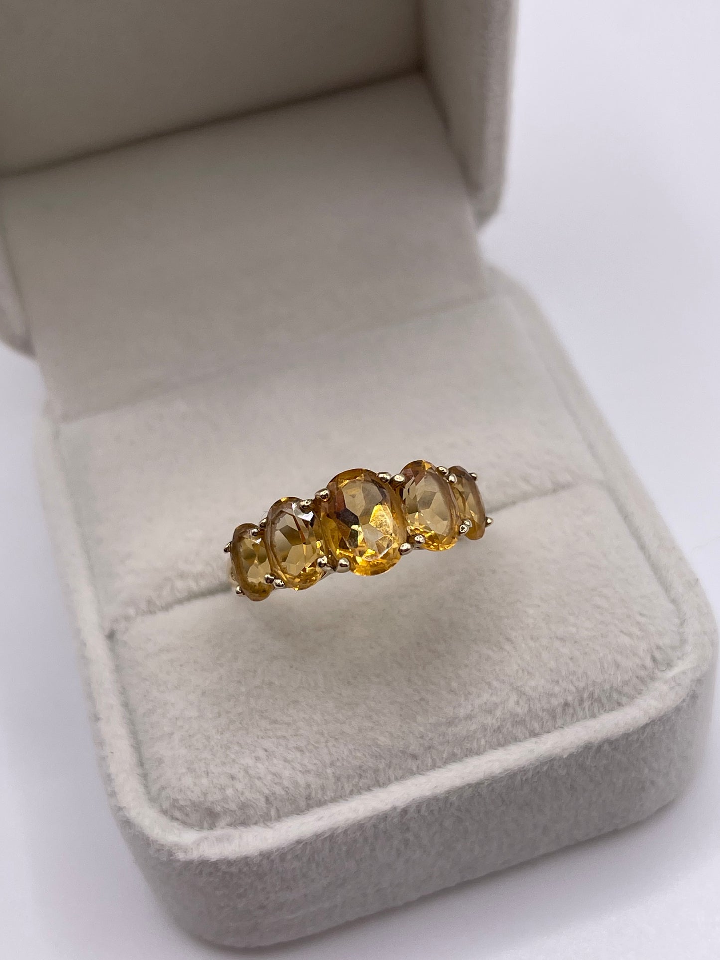 9ct gold citrine ring