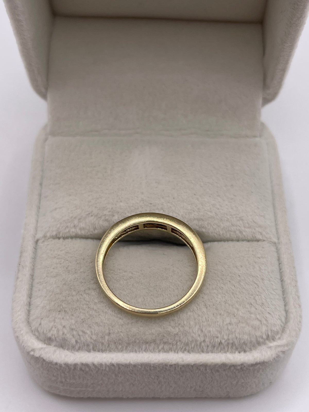 9ct gold red diamond ring