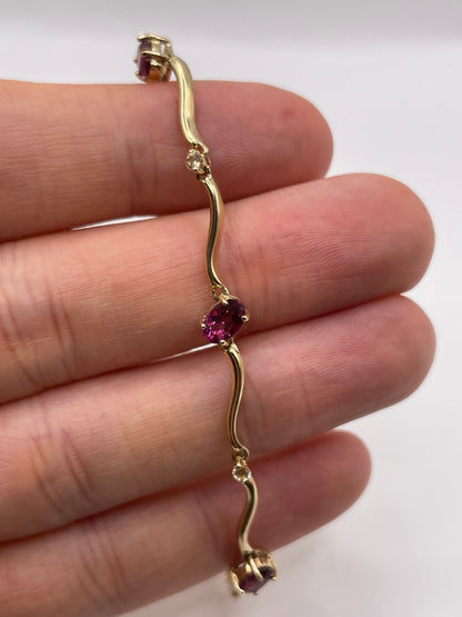 9ct gold topaz bracelet