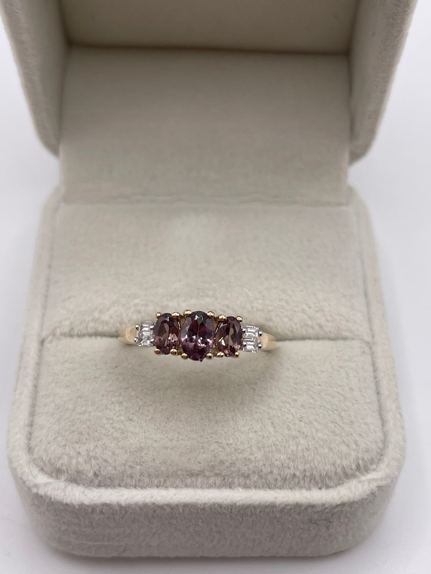9ct gold quartz and zircon ring