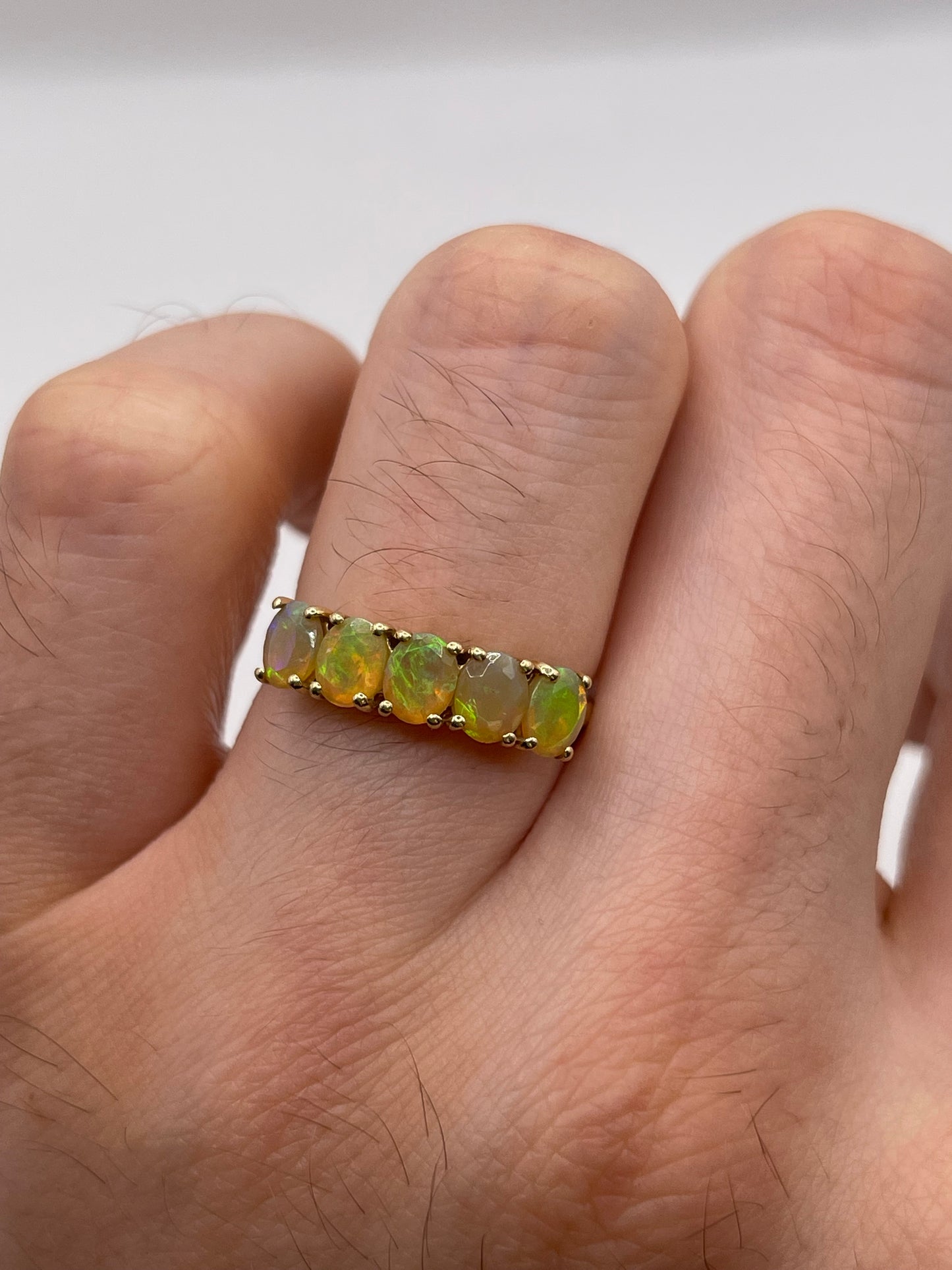 9ct gold opal ring