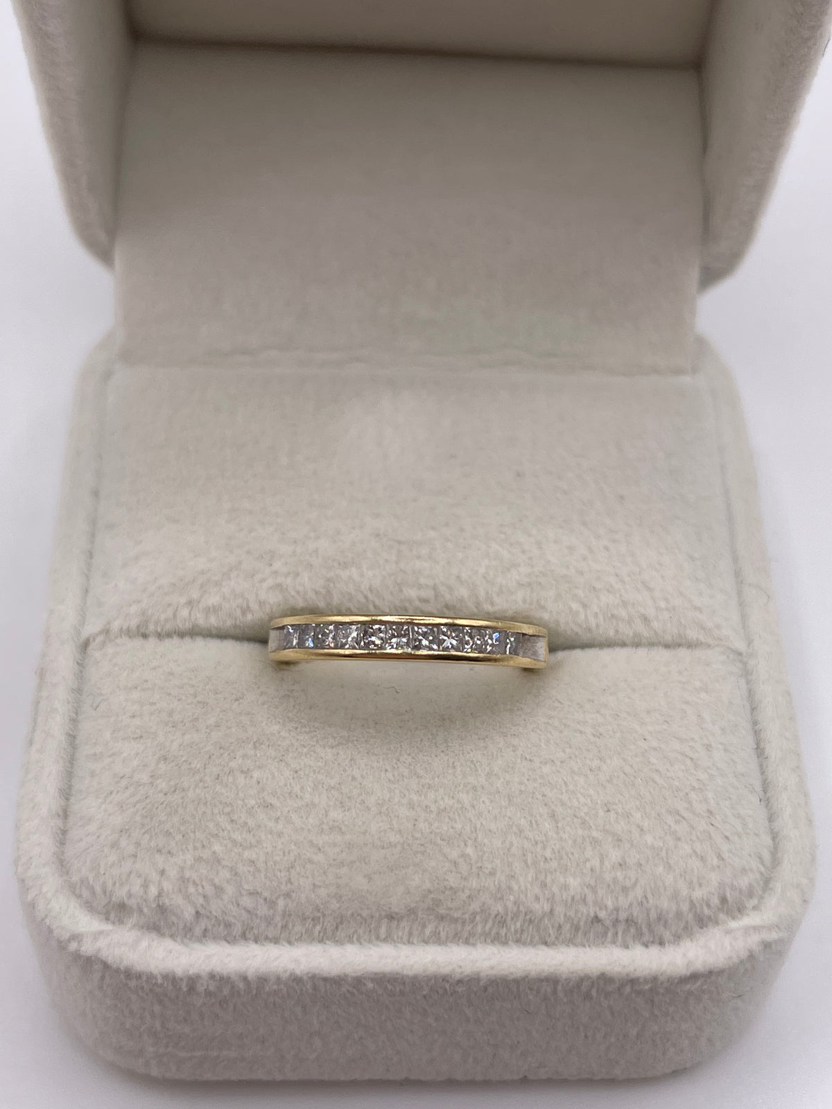 18ct gold diamond ring