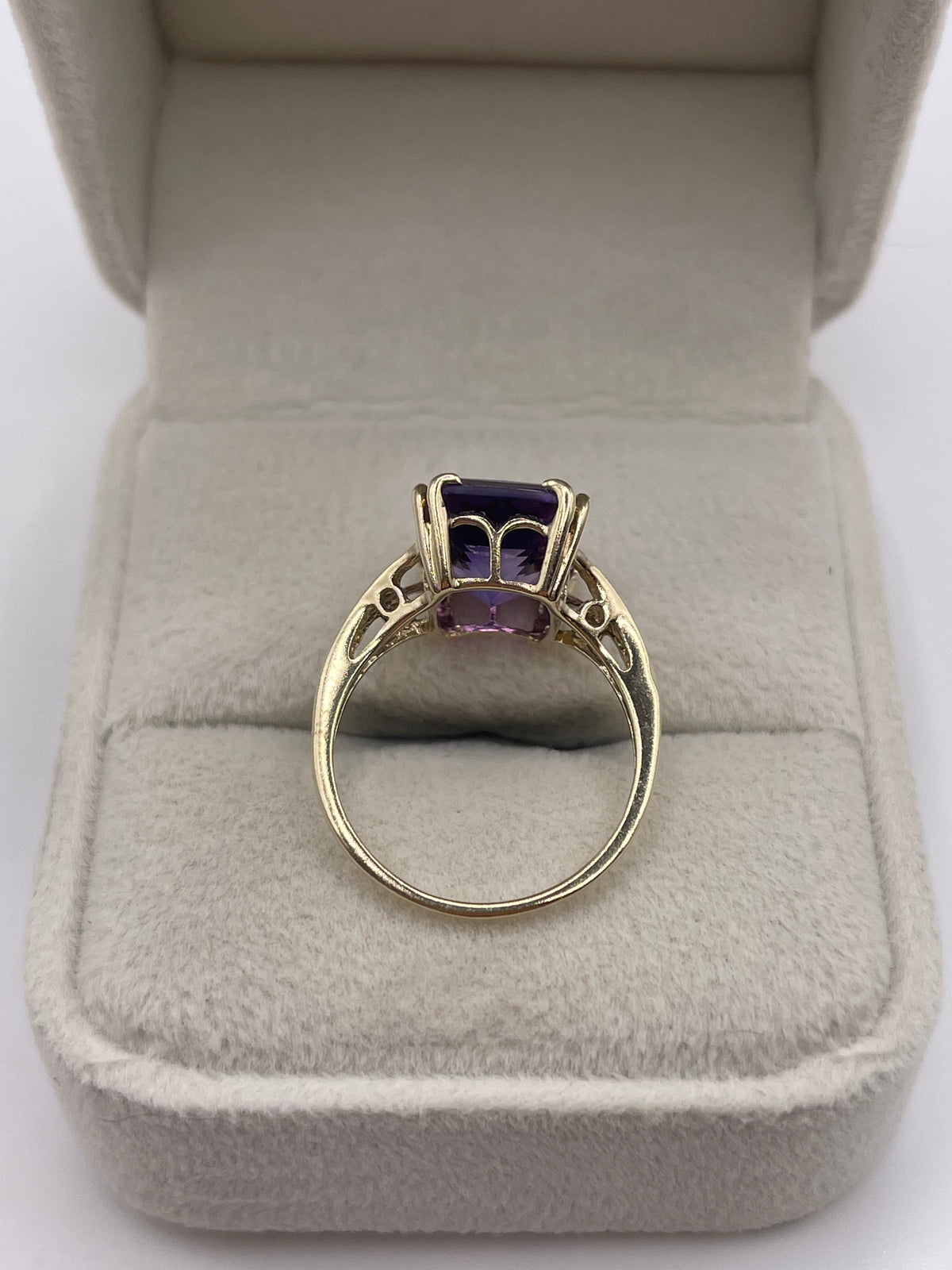 9ct gold amethyst ring