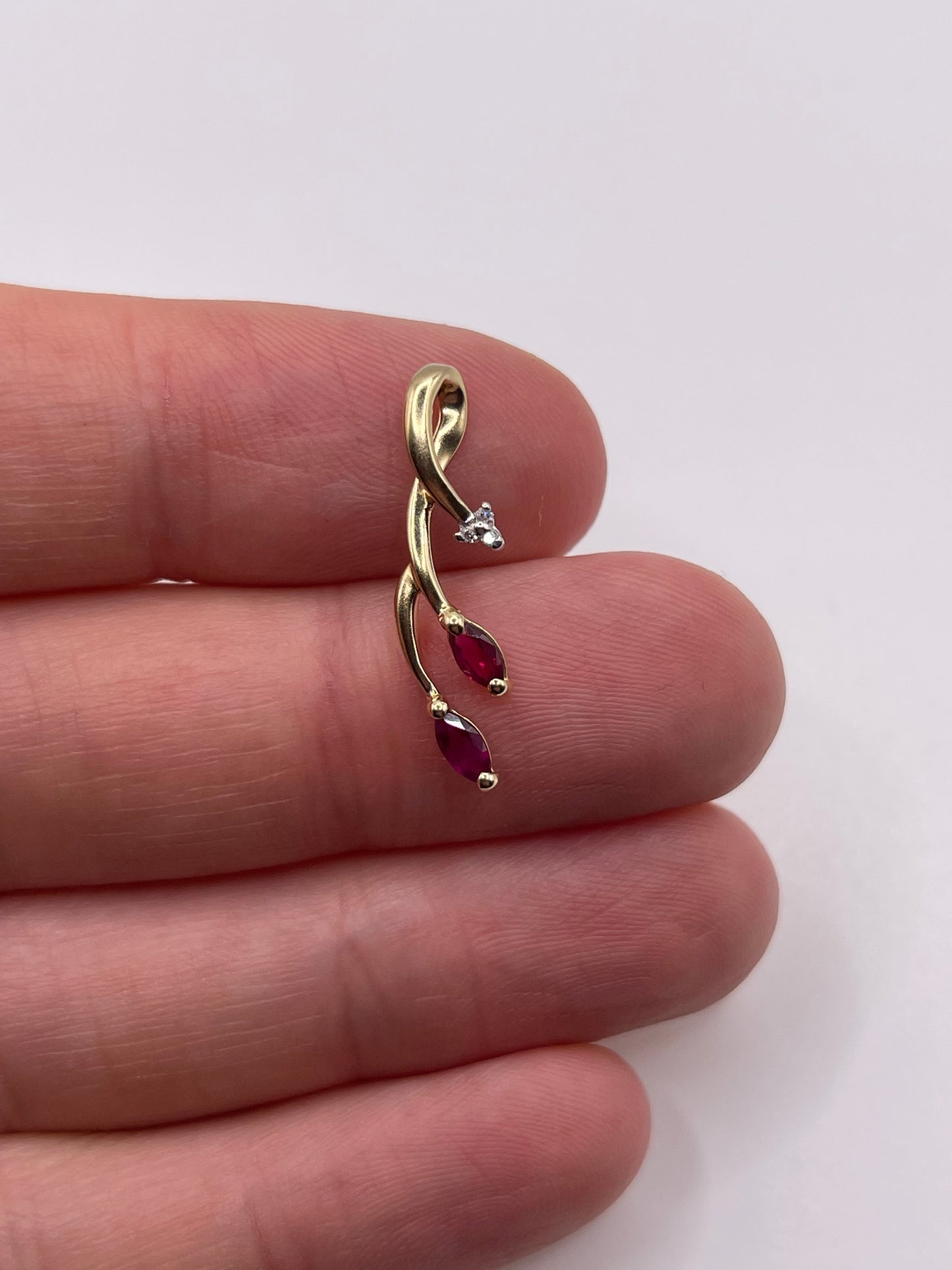 9ct gold ruby and diamond pendant